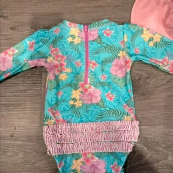 Island Rufflebutt Hat and Swimsuit - Picture 2 of 2